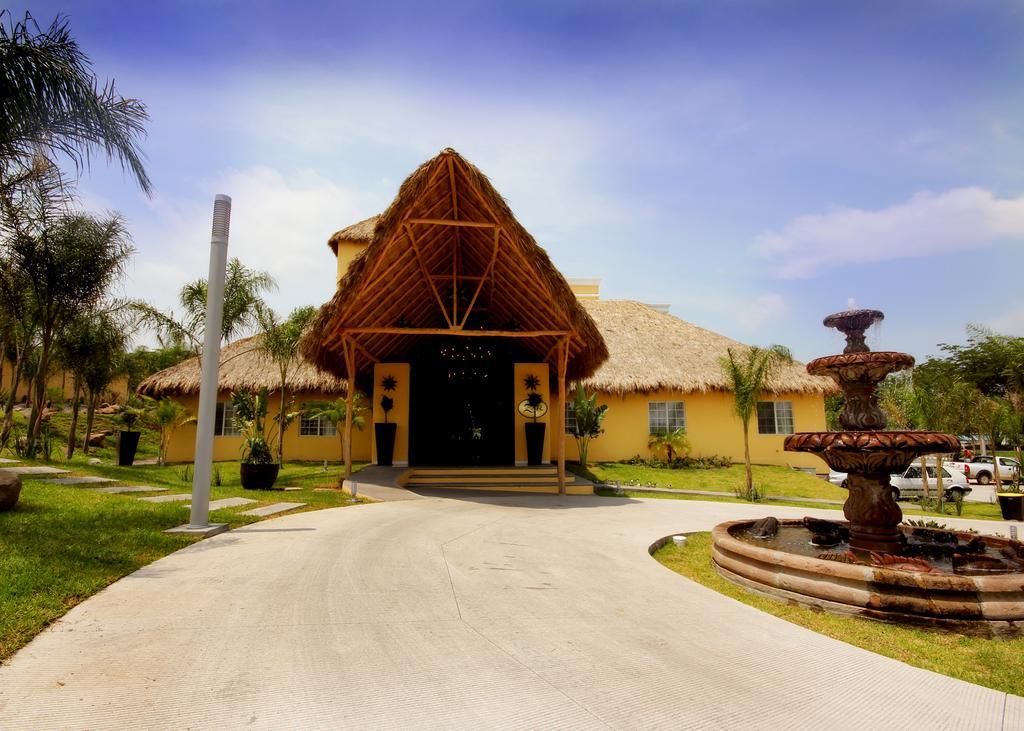 Zar Hotel 3*